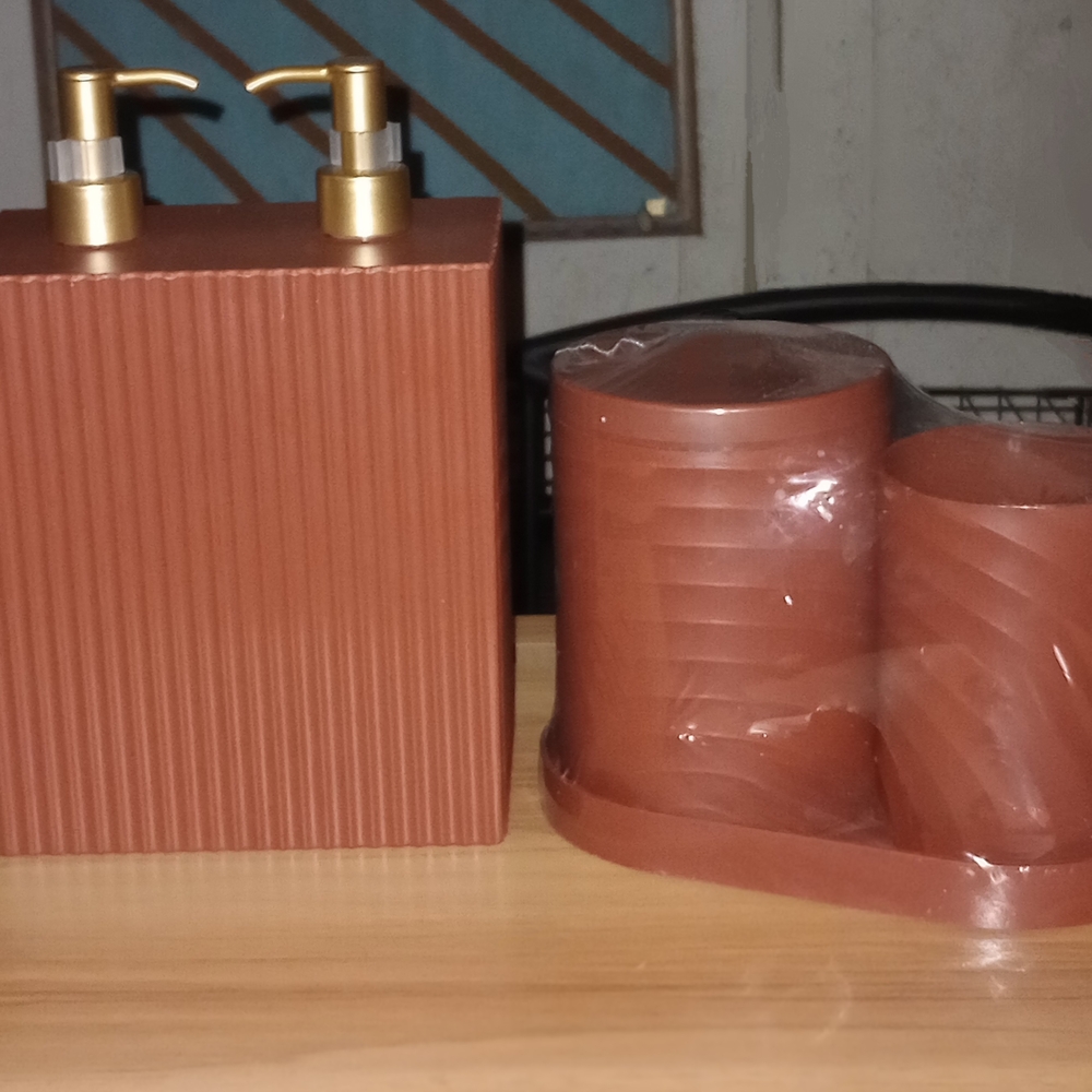 Elegant Brown Bath Accessory Set